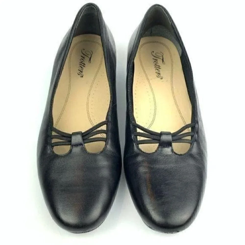 Trotters flats 9.5 black leather loafers ballet